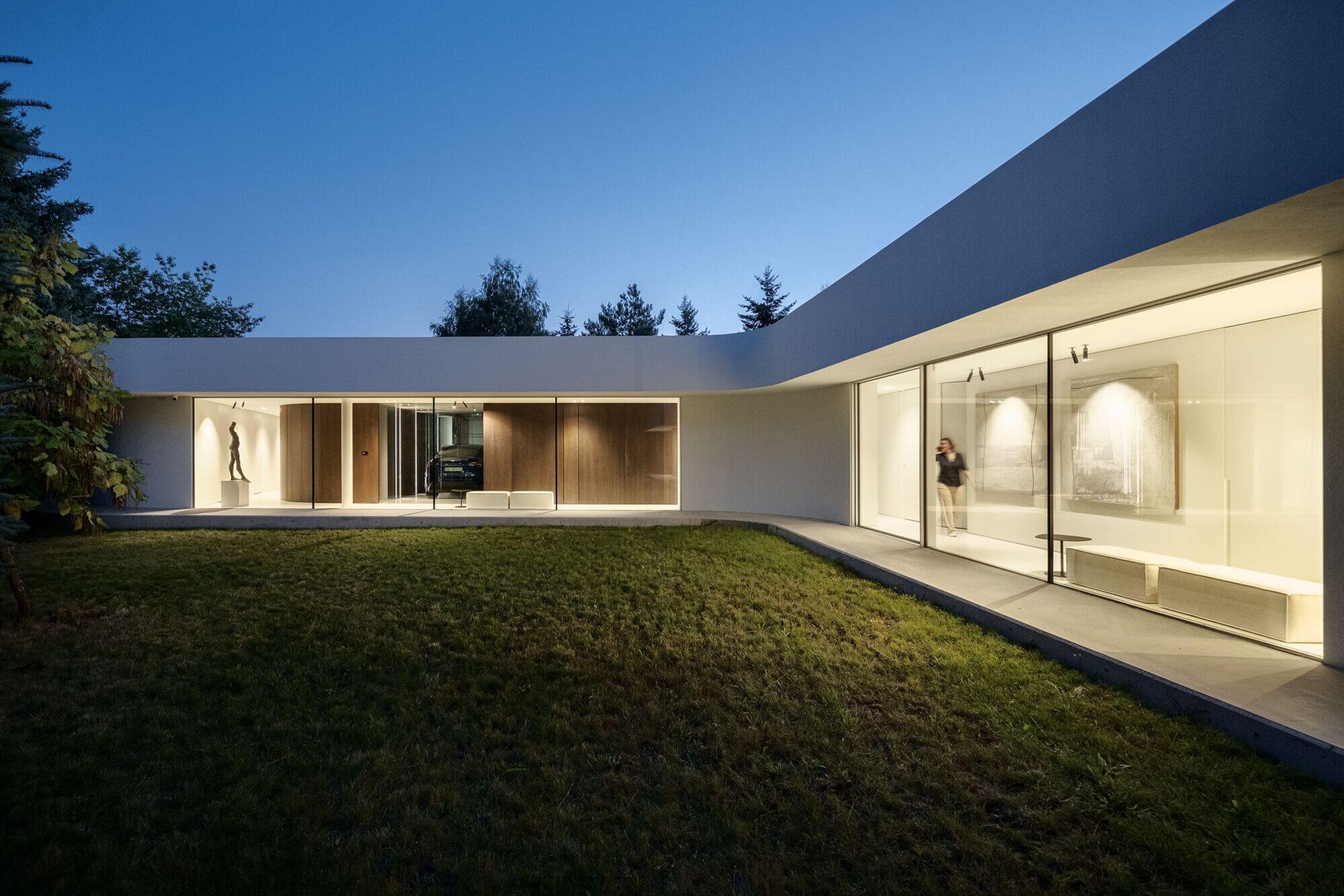 THE VERRA HOUSE